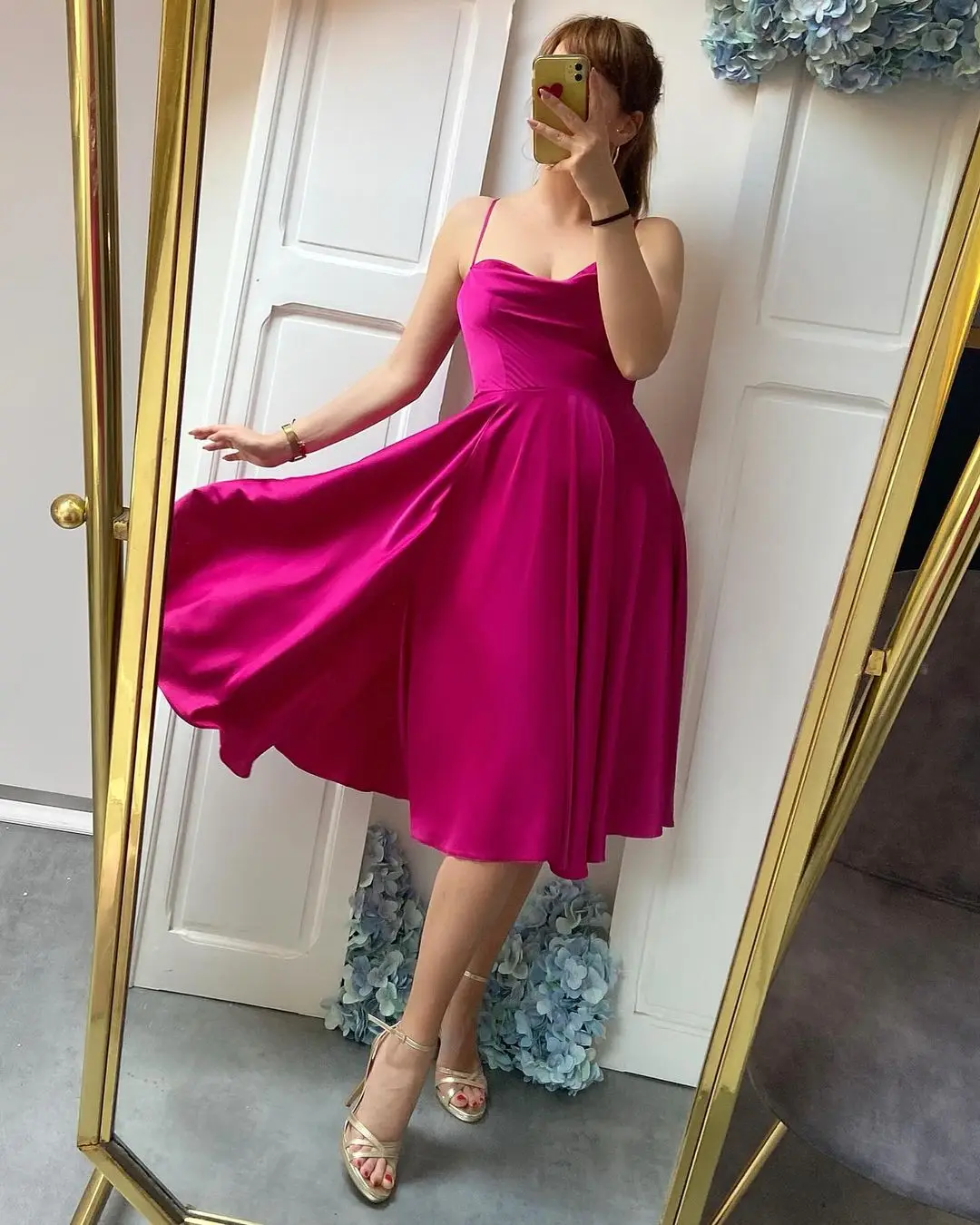 

Satin Spaghetti Straps A-line Evening Dresses Simple Sweetheart Ruched Side Slit Sleeveless Mini Prom Gowns Elegant Short Dress