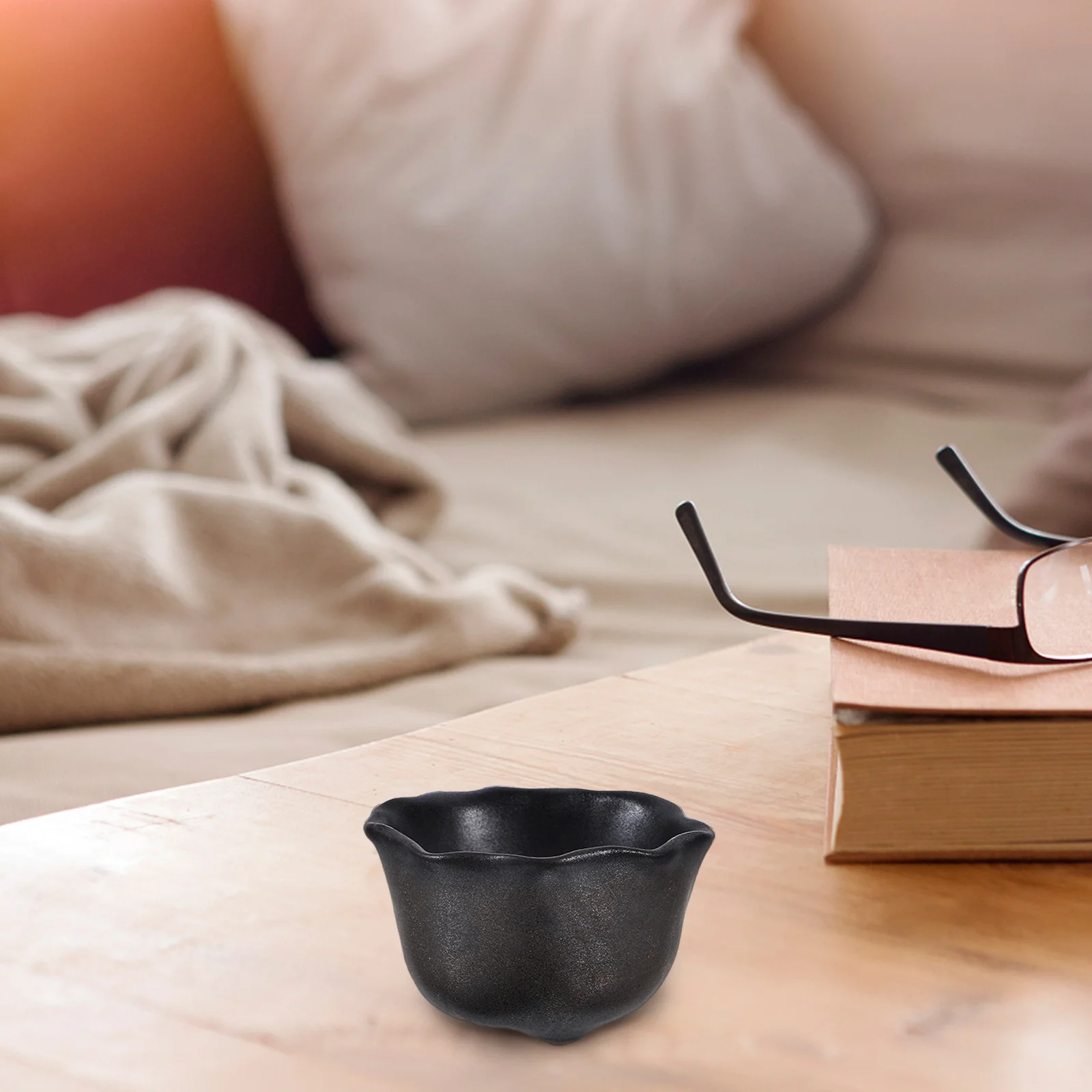 

1Pcs Lotus Ceramic Tea Cup Heat-Resistant Small Tea Cup Vintage Style Household Teaware for Home Use Heat-Resistant Teacup