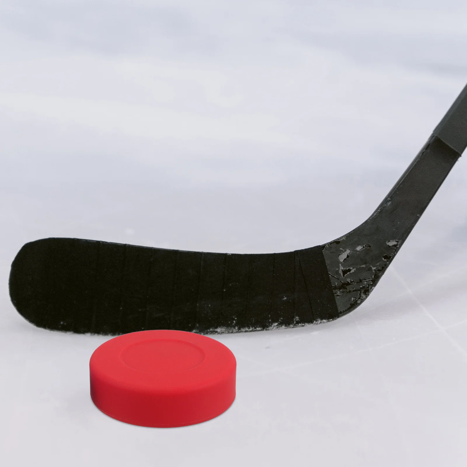 

4Pcs Matte Ice Hockey Puck Durable PVC Training Practice Indoor Outdoor Floor Hockey Balls Standard Design Noise Reduction