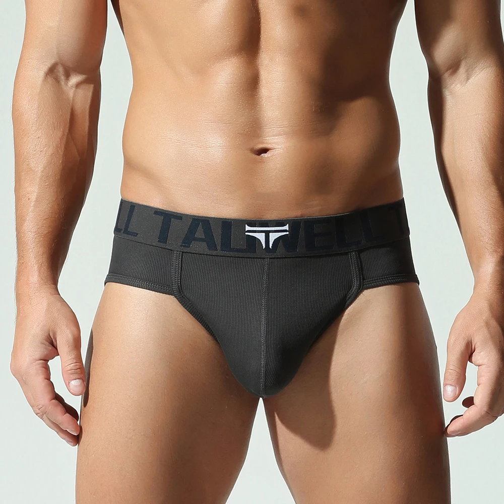 Men's triangle underwear, high-end threaded fabric, high elasticity, button decoration, comfortable slim fit solid color version