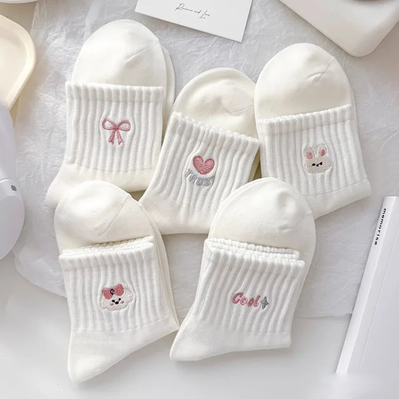 1/5 Paar Damen-Kurzsocken mit Schmetterlingsknoten-Muster, modisch, süß, Cartoon-Kaninchen-Druck, weich, bequem, für alle Jahreszeiten, lässige Socken – Detail 2