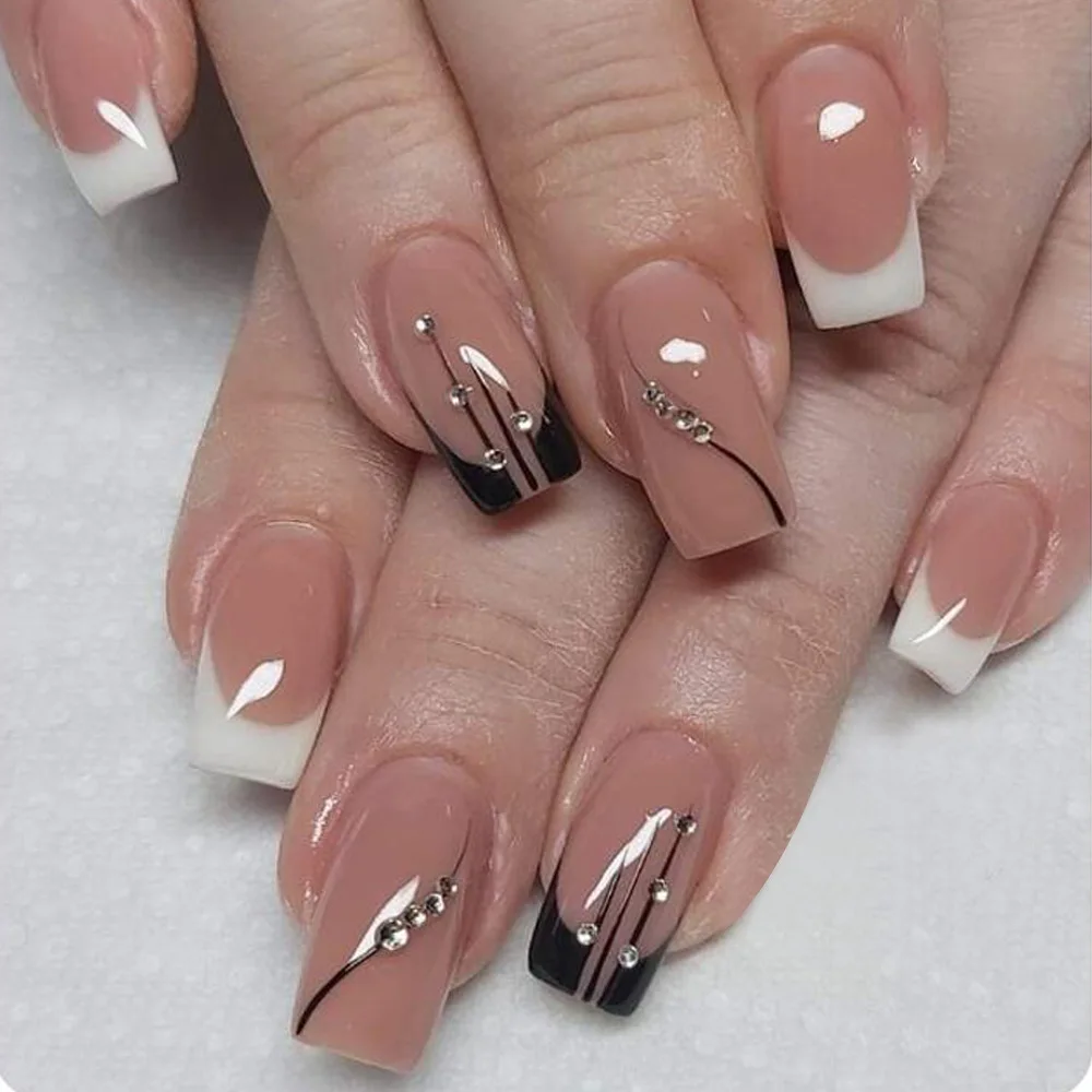 24 pz/set francese bianco/nero Glitter unghie finte copertura completa stampa su unghie finte quadrate fai da te balletto corto French Manicure Tips & *