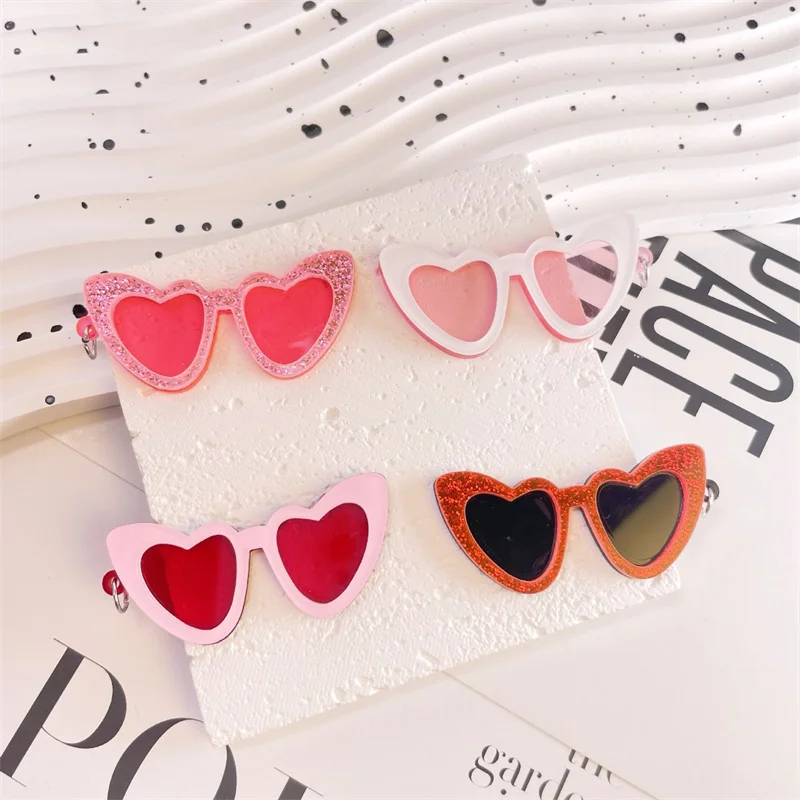 

Бесплатная доставка, 50 шт./лот, цветные солнцезащитные очки с мультяшными сердечками, акриловые бусины, ювелирные изделия «сделай сам», аксессуары для волос, одежда