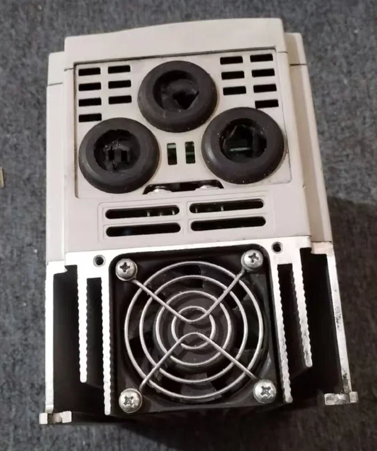 Used frequency converter, V5-H-4T3.7G/5.5L, 3.7KW/5.5KW, 380V, function package