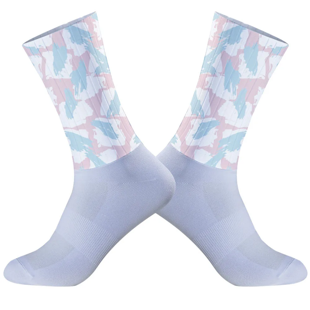 

Highway bike low leg cycling socks are lightweight, breathable, and slip resistant, with heels that enhance riding efficiency