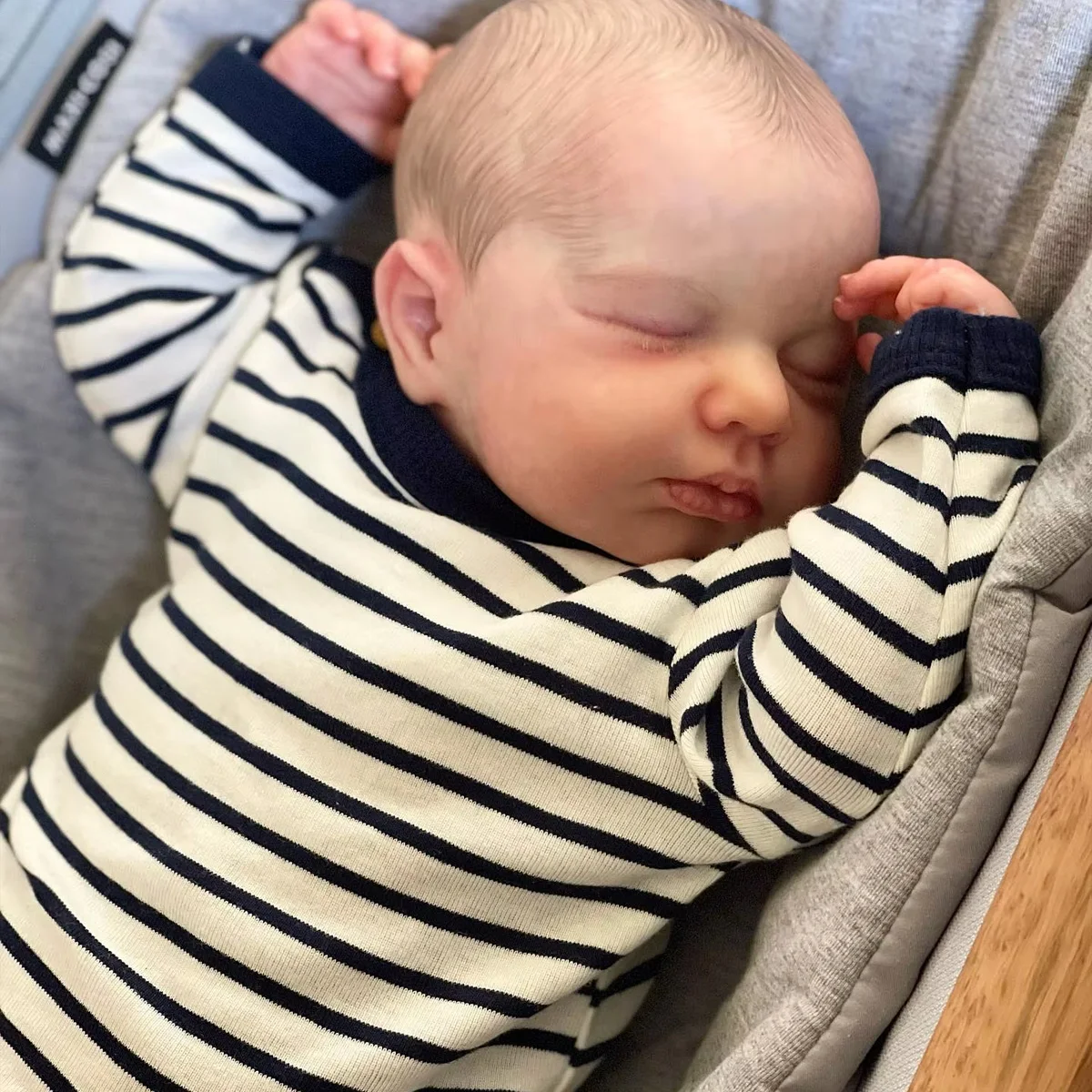 ジョイオラ 50CM 新生児ベビー人形 3D肌リアルファッションリボーンドール ソフトタッチ高品質手描き人形 誕生日プレゼント