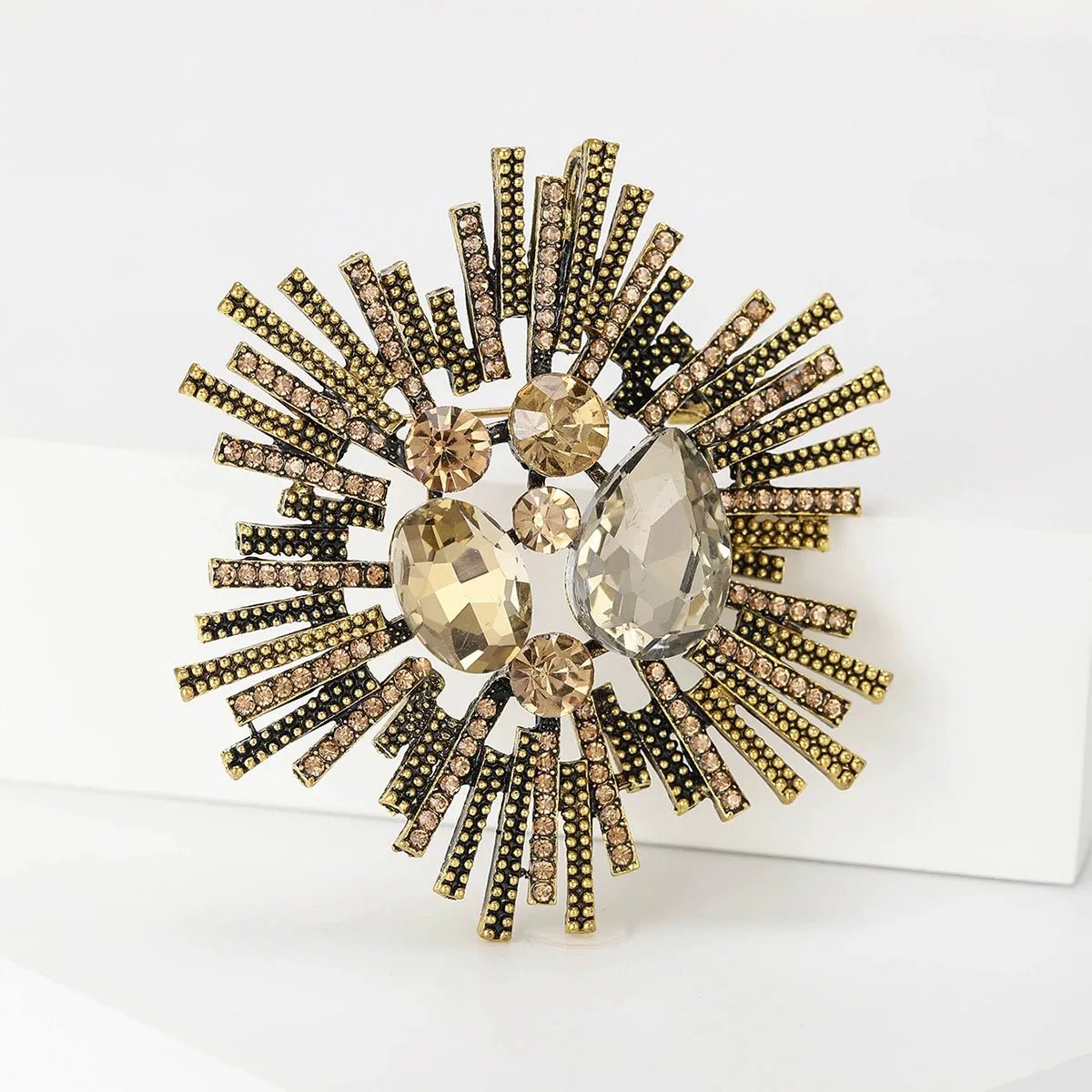 Rhinestone Snowflake Brooches for Women Unisex Glass Ice Crystal Pins Necklace Banquet Party Backpack Gifts Jewelry Accessories