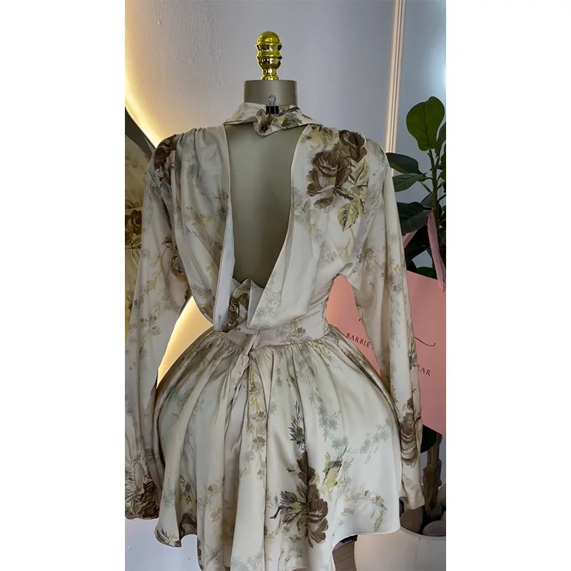 เดรสลายดอกไม้สำหรับผู้หญิง สไตล์หรูหรา คอวี แขนทรงกระบอก กระโปรงพลีทสั้น แฟชั่นเซ็กซี่ เปิดหลัง ชุดเดรสสั้นแบบใหม่