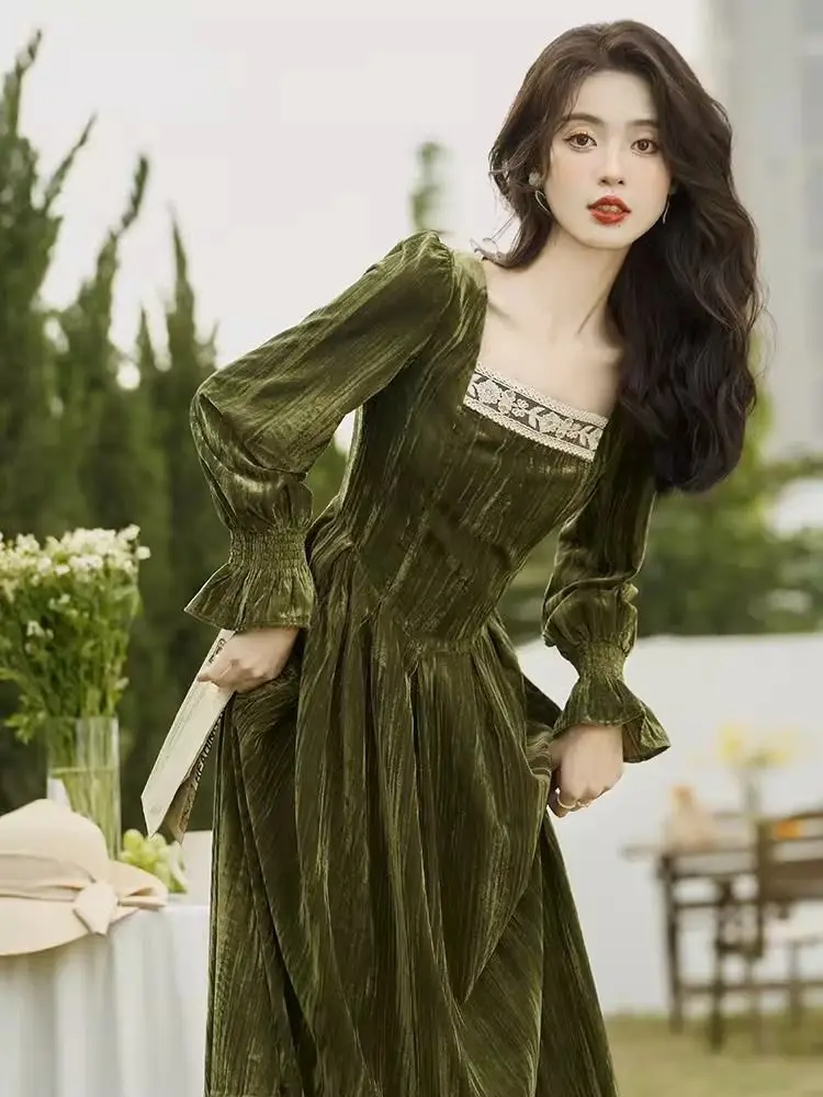 Robe en velours vert vintage pour femmes, col carré, dentelle, patchwork, manches évasées, robes longues en velours mince, style français, 2025