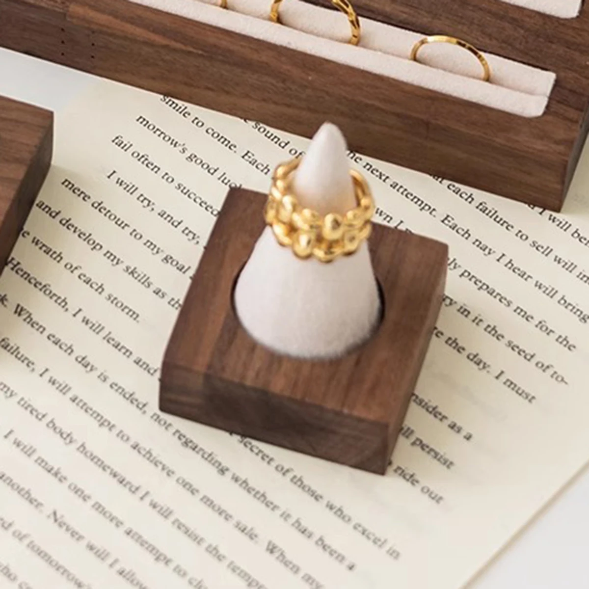 

1pc Wooden Walnut Jewelry Display Stand with Earring Tray Necklace Ring Earring Holder Organizer