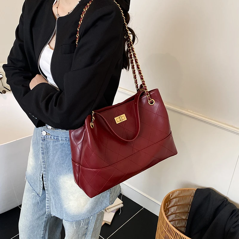 

Unique Minimalist Tote Bag For Women Featuring Solid Color Vintage Fashion And Luxury Designer Paris