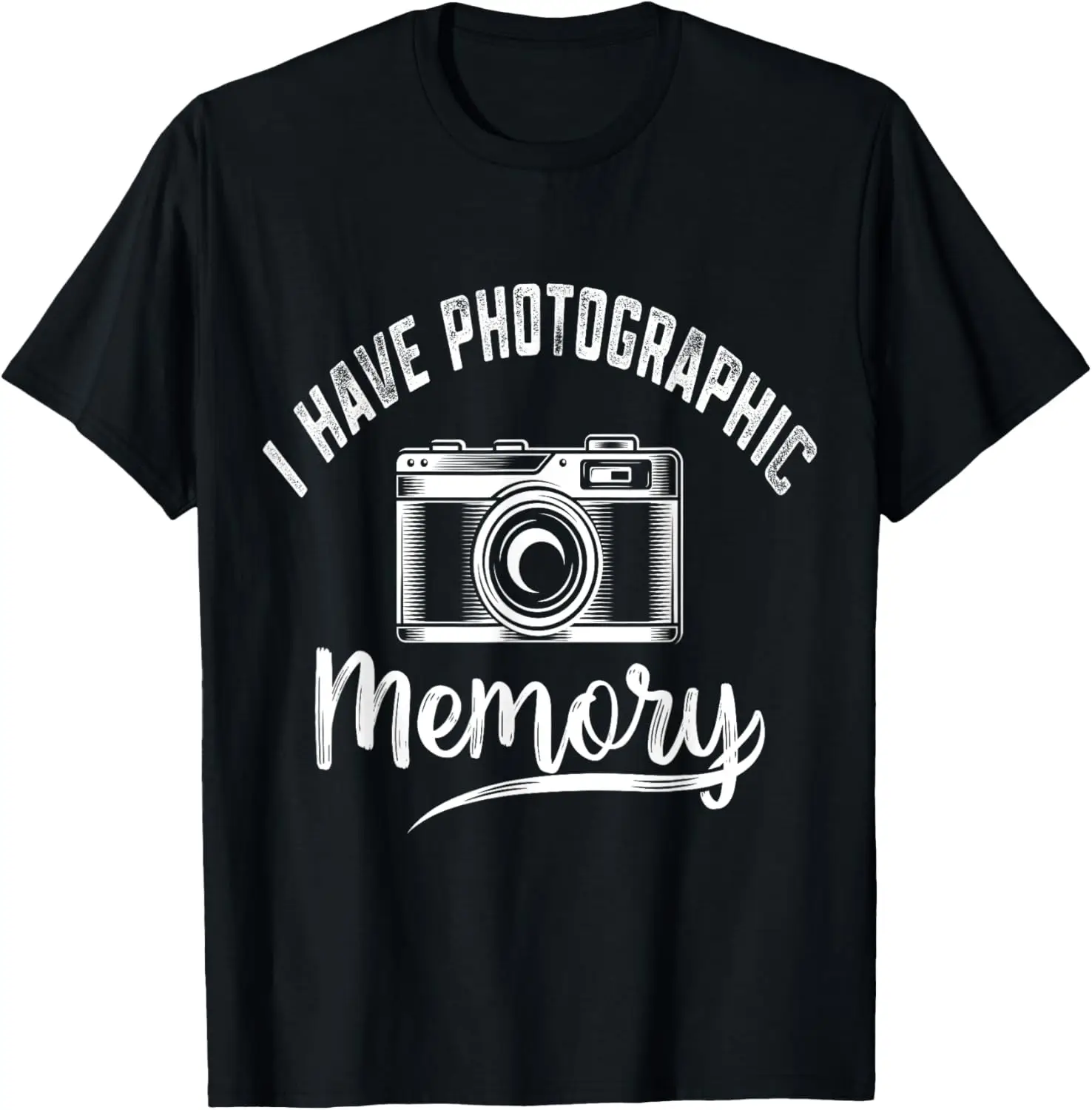 

У меня фотографическую память. Забавная футболка с фотокамерой.