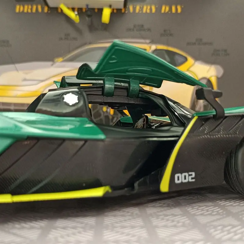 1:24 Aston Martin Valkyrie Alloy Supercar Model Car doors on both sides that can be opened  with sound and lighting functions