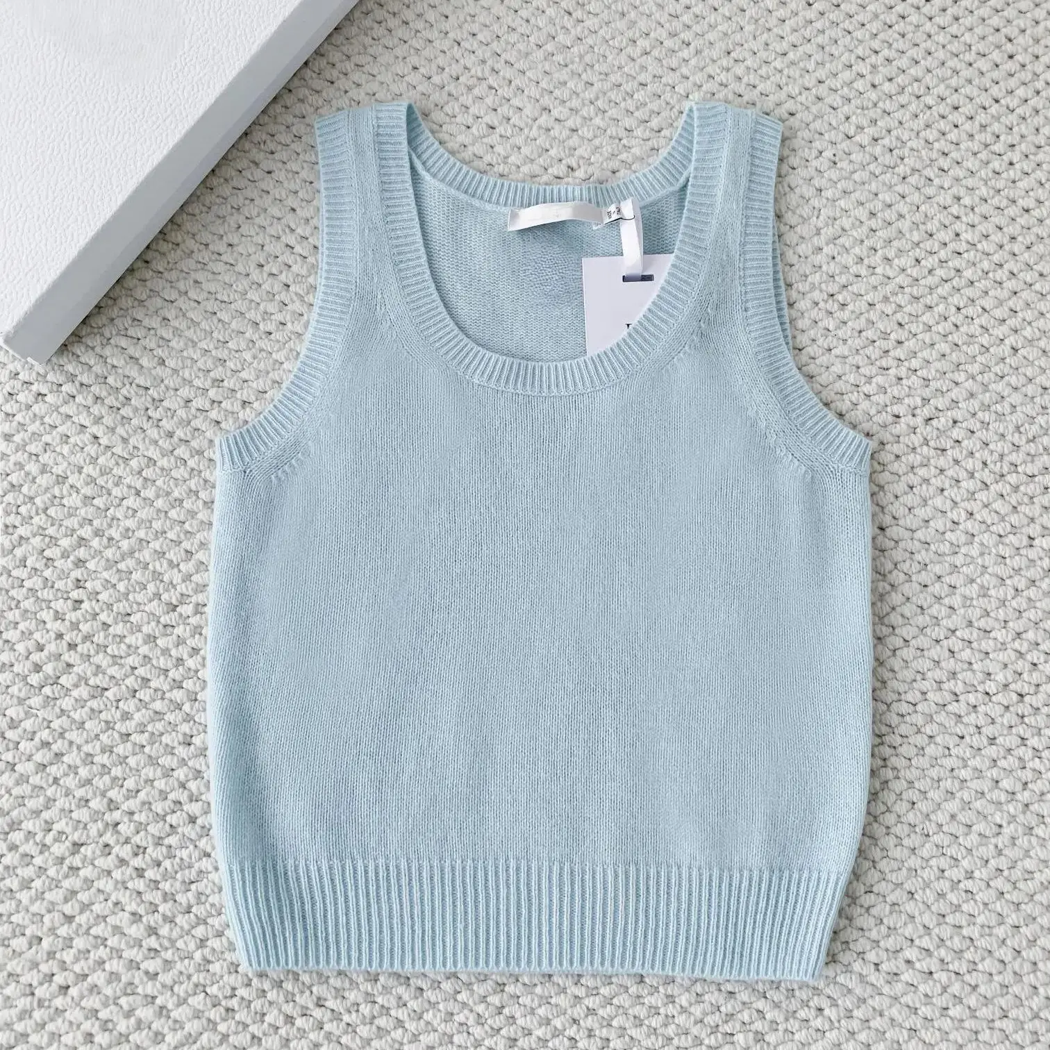 

New cashmere knit vest for pre-fall 2025