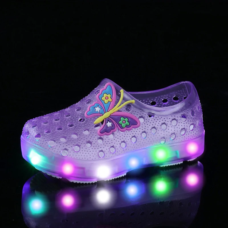 Sandalias deportivas de playa para niños y niñas, zapatos con luz LED con agujeros, zapatillas de moda, 16 colores, nuevo estilo