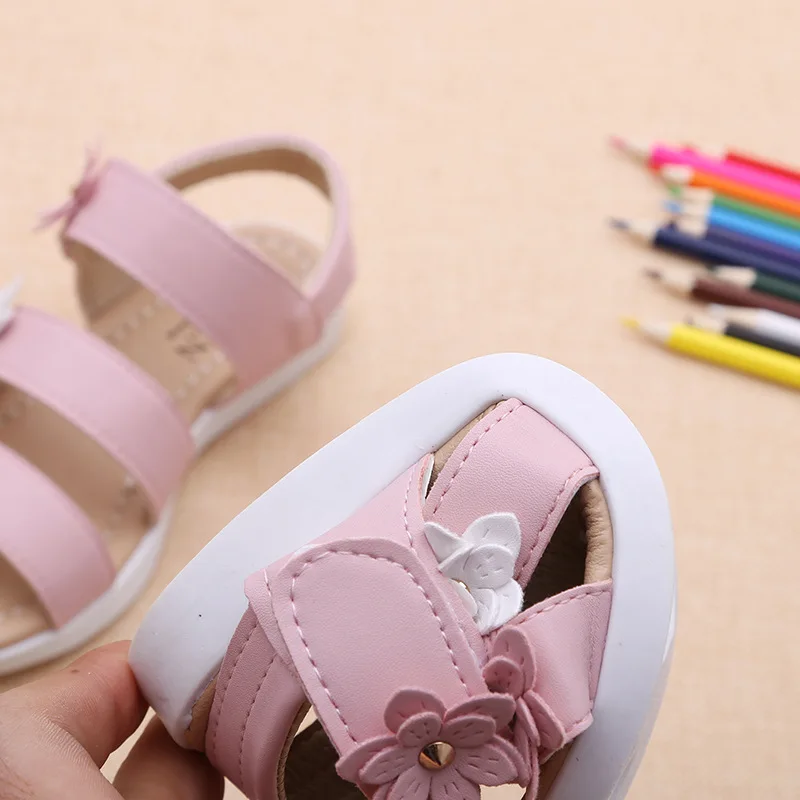 New Girls Sandals Flowers Sweet Soft Fashion Cute High Quality Beach Shoes Children Summer Floral Princess Kids Sandals Birthday