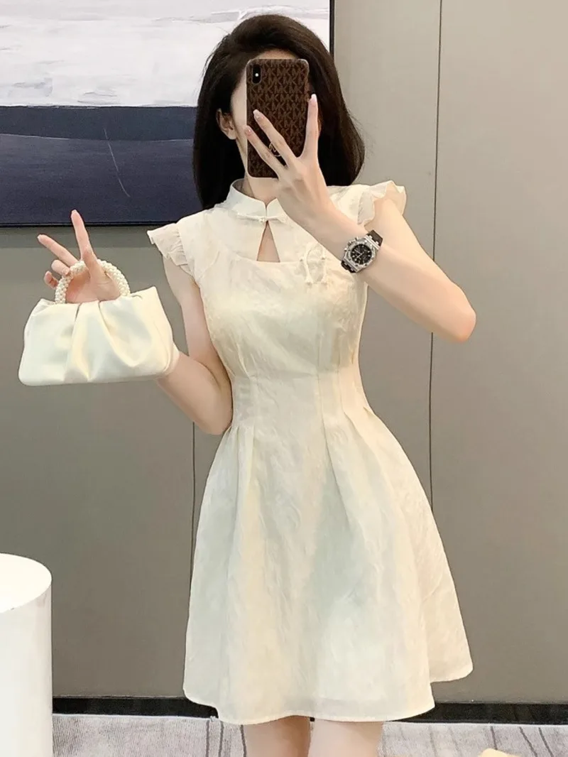 

Pure and 2024 new design with small flying sleeves waist cinching fashionable and minimalist skirt high-end feeling dress SSJB