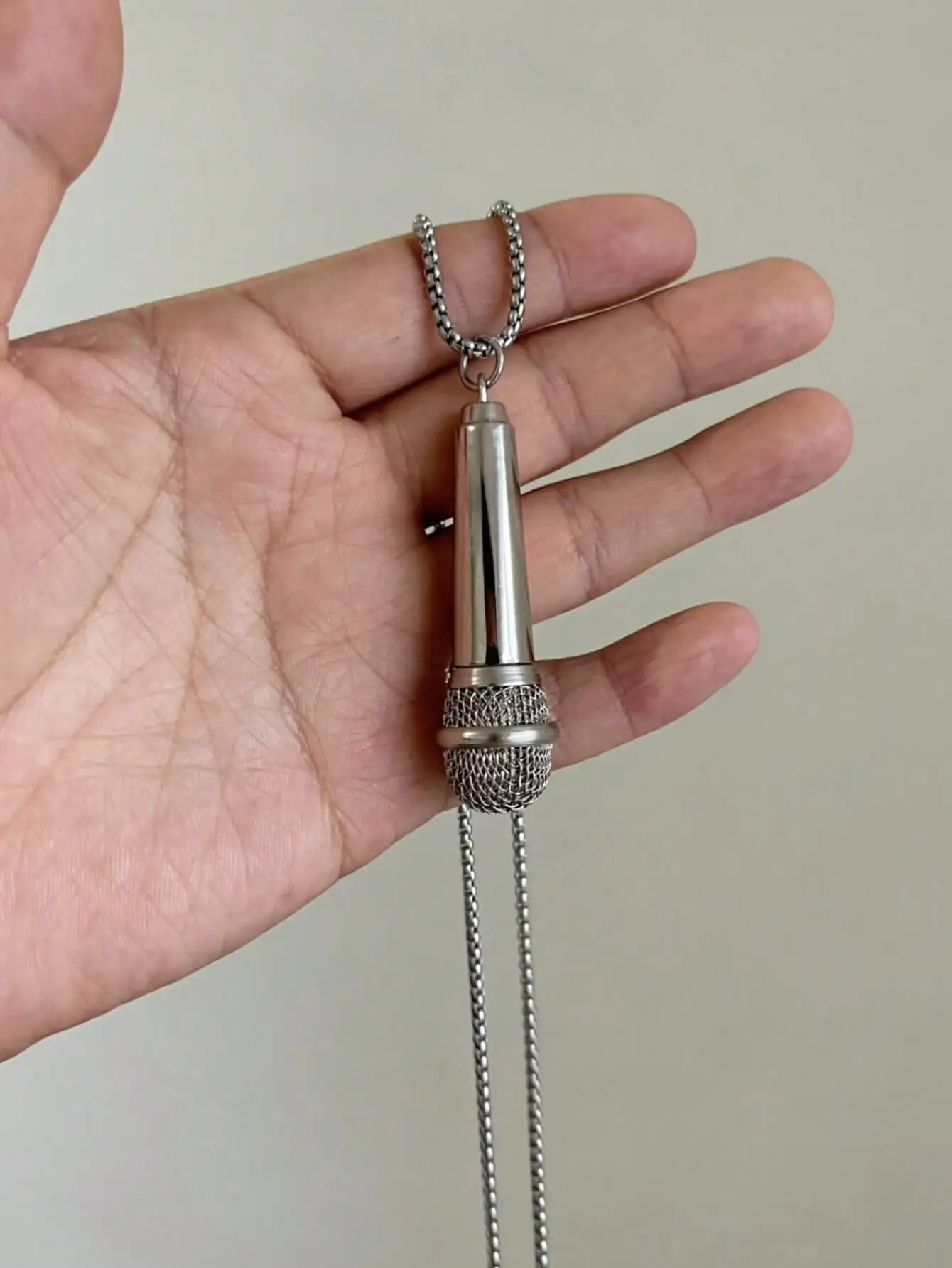 Creative Microphone Pendant Necklace For Men and Women Punk Hip-hop Fashion Jewelry Couple Friends Gifts
