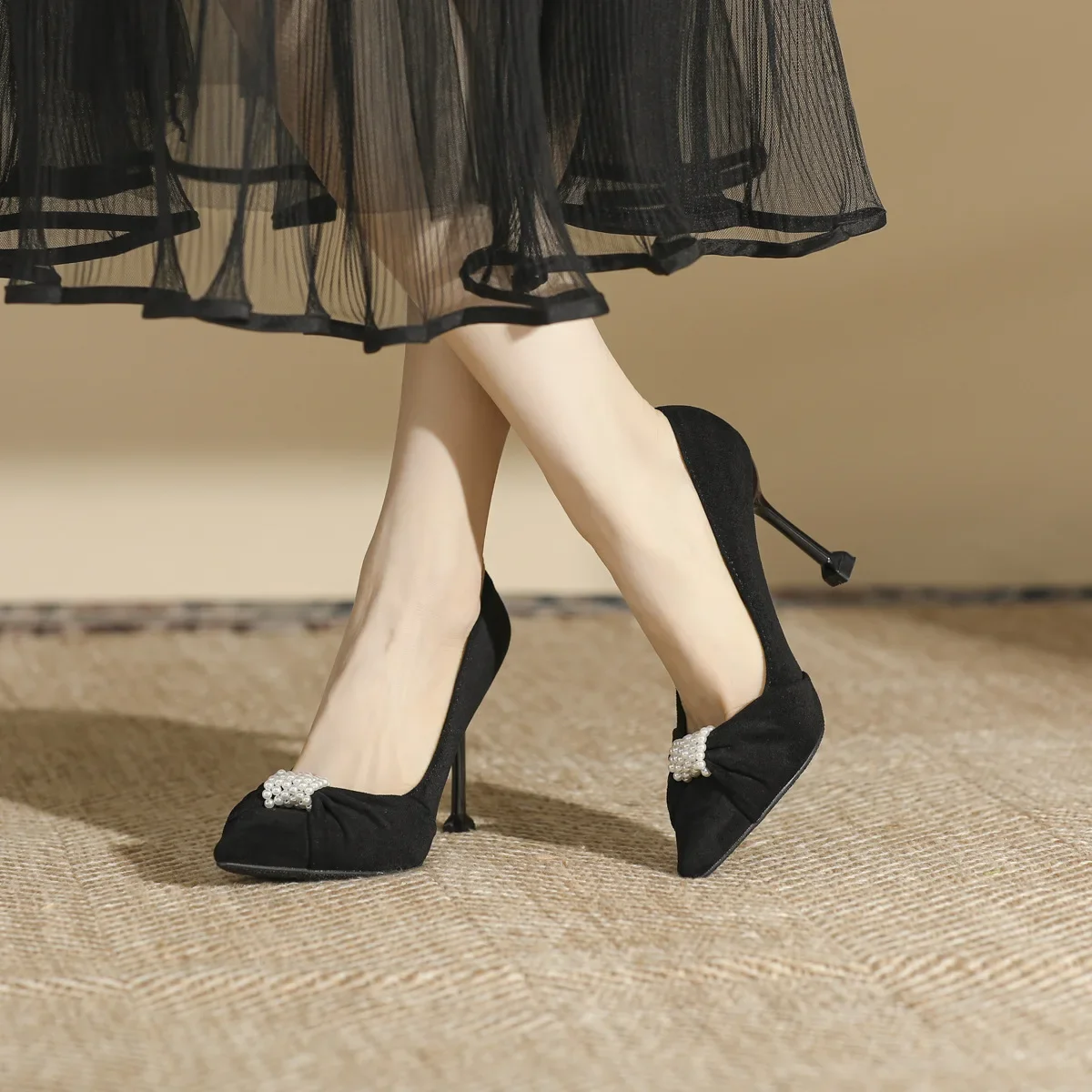 

Large Size 30-44 2025 New Pointed Stiletto Heel Pearls Women Shoes Small Size Black Pumps High Heels