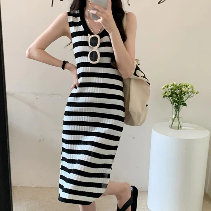 2023 Women's Wear New Korean Style Round Neck Contrast Color Striped Sleeveless Casual Dresses Midi Dress