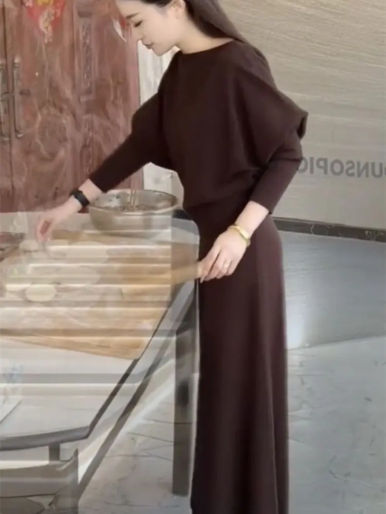 

New Spring Autumn Fashion Skirt Sets Women High End Batwing Sleeve Slim Pullover Top + A-line Long Skirt Elegant 2 Piece Set