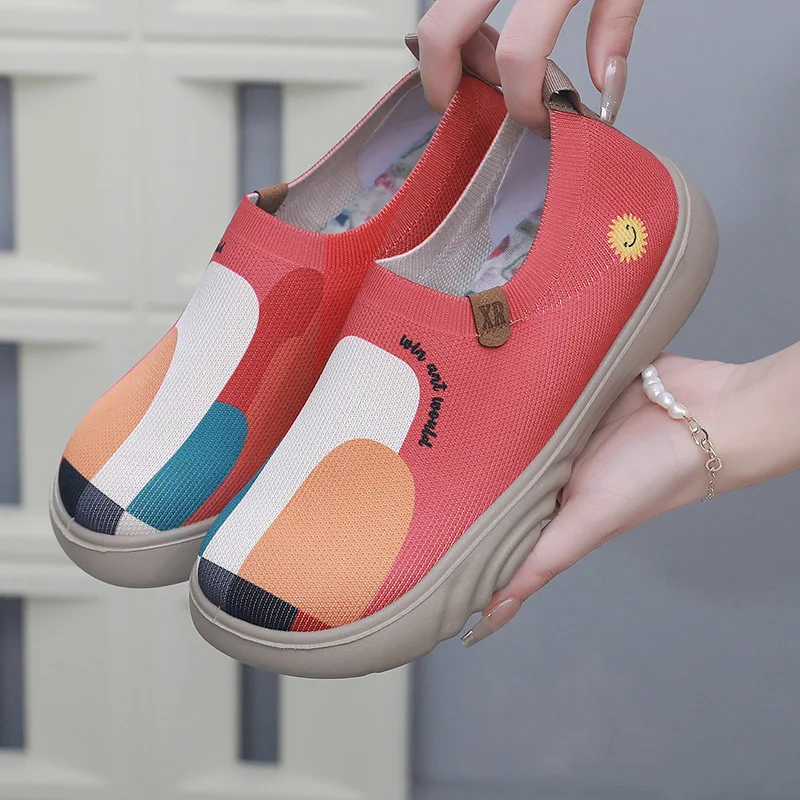 Womens Classic Old Beijing Cloth Shoes Hand-Painted Platform Slip-Ons Soft Sole Breathable Canvas Floral Casual Comfort Footwear