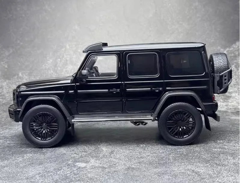 Iscale 1/18 Per Ben-z Classe G G63 4X42 SUV Diecast Model Car Nero/Blu/Bianco/Grigio Giocattoli Regali Hobby Display Collezione Ornamento