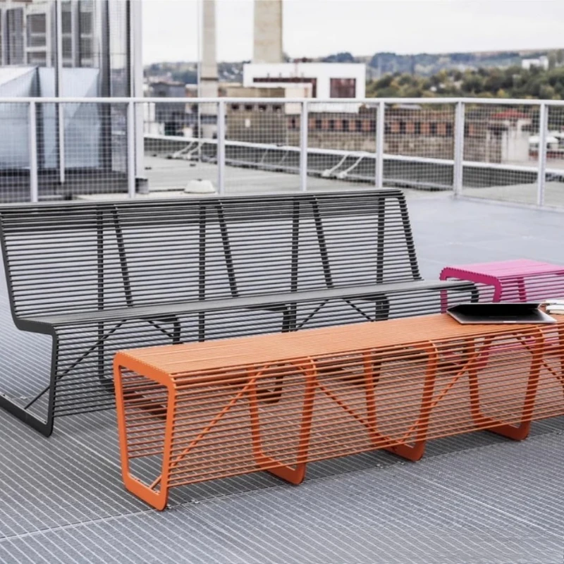 Open-air color park courtyard outdoor table and chair bench coffee table bench dopamine wrought iron Nordic style B & B hotel