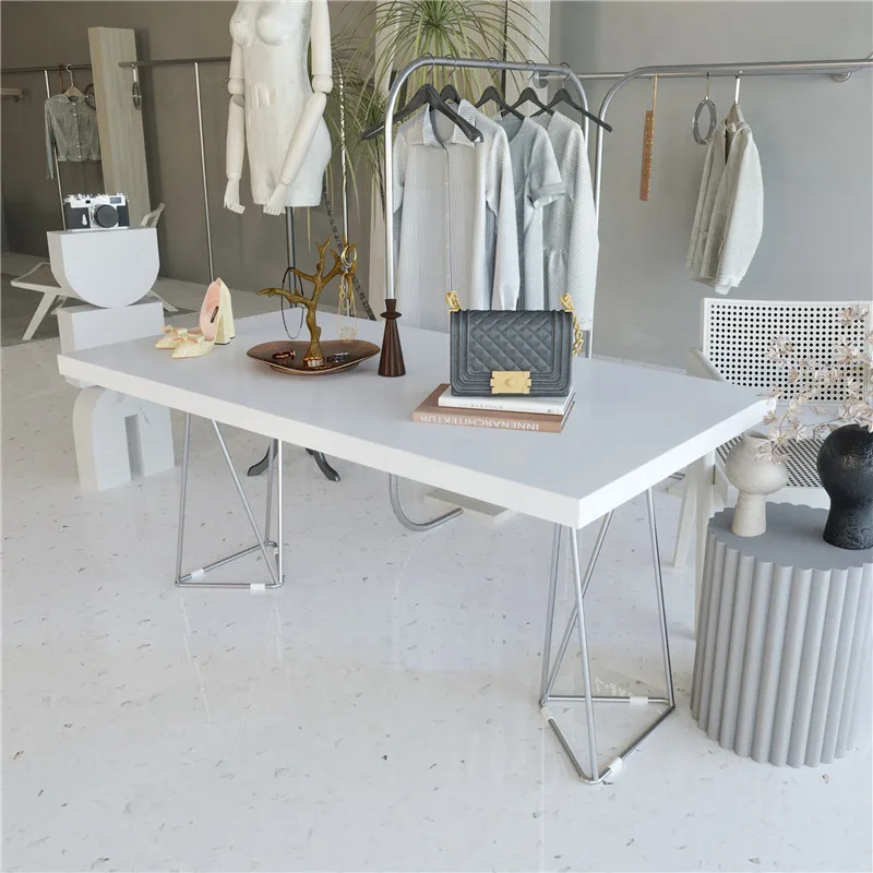 Clothing display table Shopping mall jewelry display  Clothing store middle table Bag rack Nakajima water Display