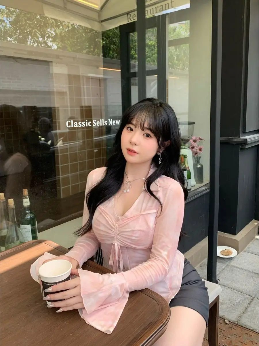 

Long Sleeve Shirts Womens Striped Button Down Tops Slim Fit Subcultural Emo Harajuku Trendy Y2K Punk Rock Autumn Streetwear