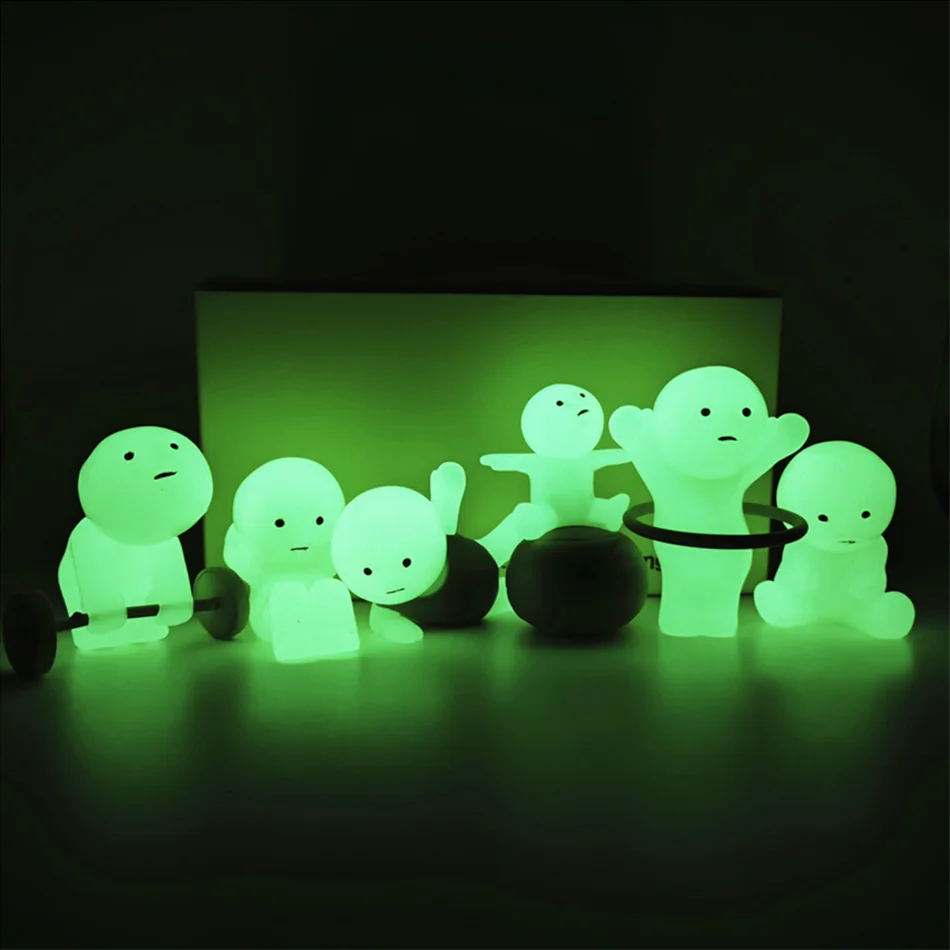 Poupée verte Noctilucent série Smiski, boîte aveugle mystère, cadeau Surprise, modèle de figurines d'action pour décoration de bureau