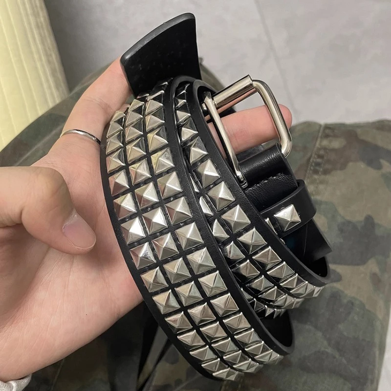 ファッションスクエアビーズリベットベルトメタルピラミッドベルト男性と女性用パンクハードウェアジーンズベルトy2kベルトデザイナーレディースベルト