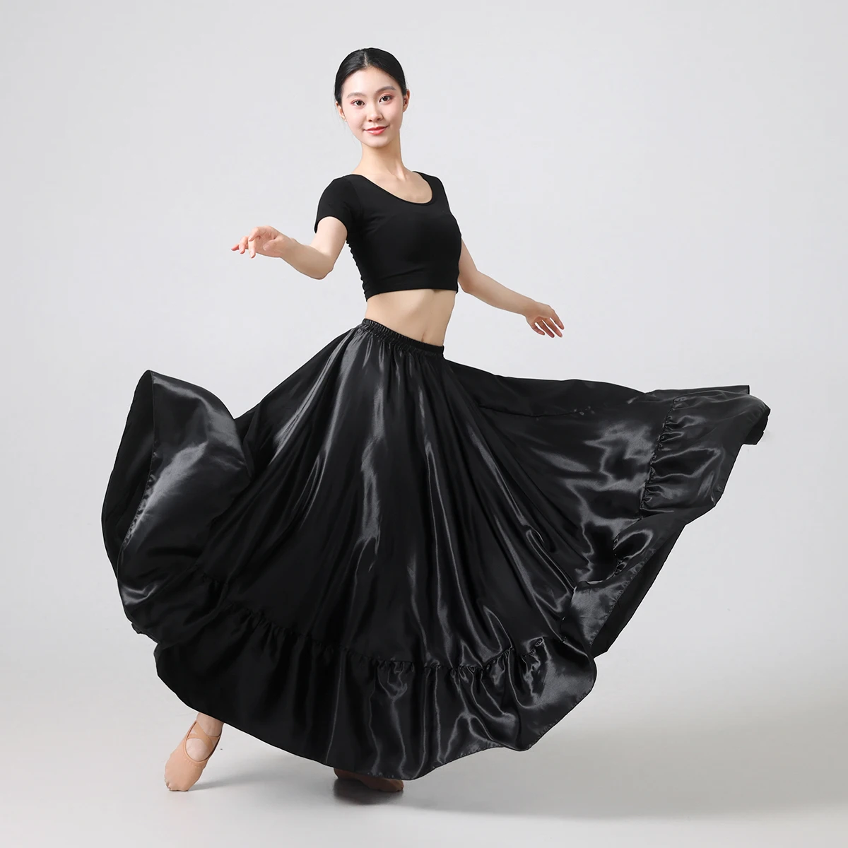 Women's Long Flared Circle Skirt -Satin Flared Full Skirt Boho Vintage A-line Maxi Skirt for Dancing, Party, Daily Wear Skirts