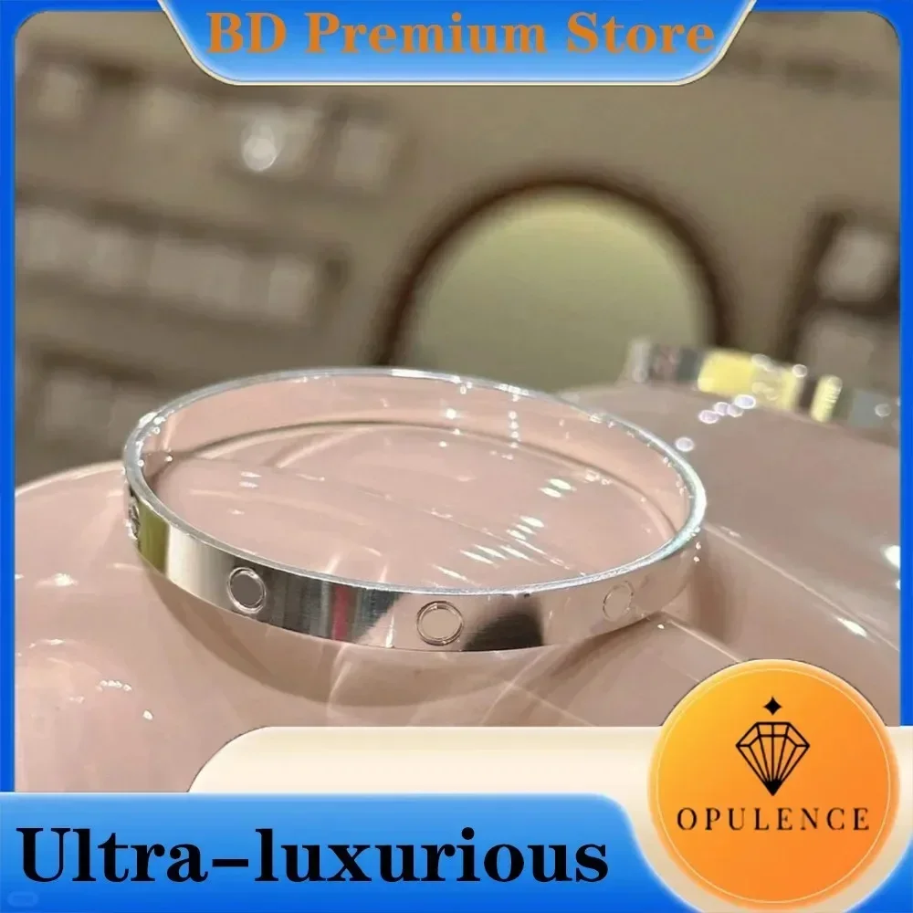 

Коллекция браслетов 2025: Архитектурная роскошь для силовых пар