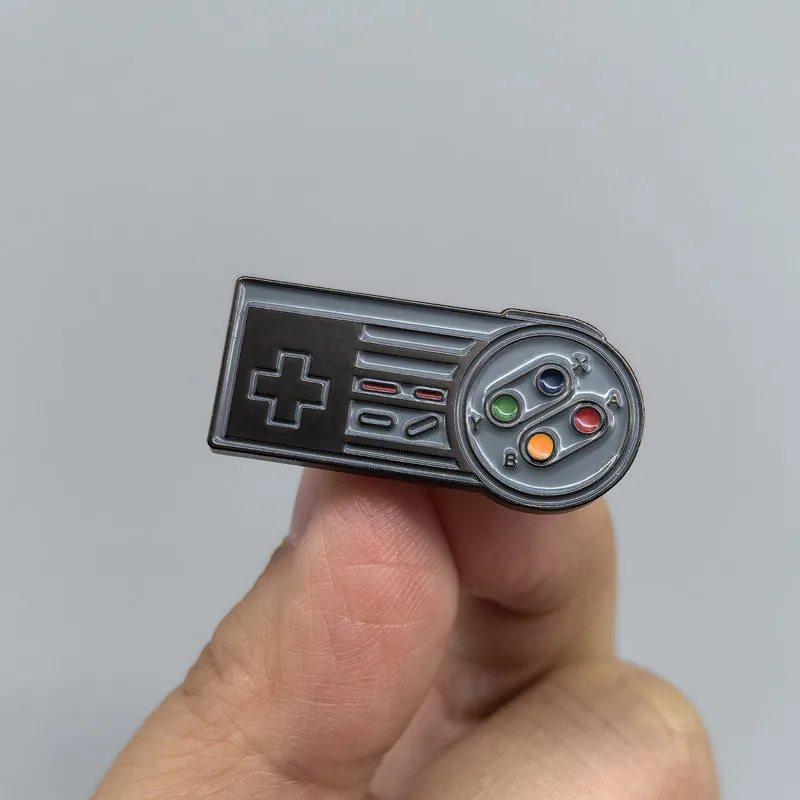 Color Keyboard Game Console Cartoon Enamel Brooch Pin Collar Lapel Pins Badges Women Men Brooches Fashion Jewelry Accessories
