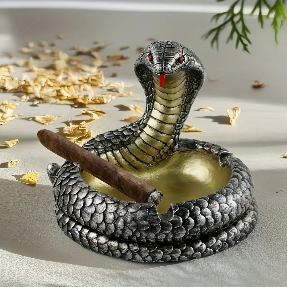 Cobra Shape Resin Ashtray Dark Style Design Home Office Desktop Ornament Animal Figurine Smoking Accessory Household Decor Gifts