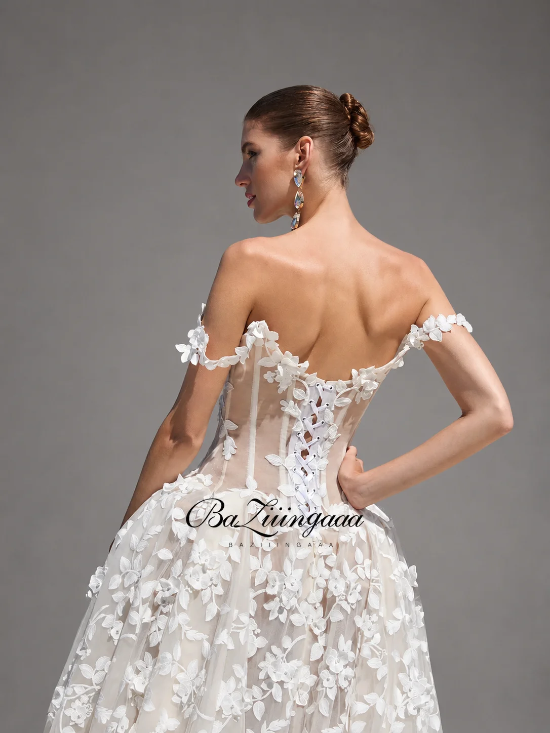 Abiti da sposa con stampa flor - Embroidery Online Design recensione e prezzo