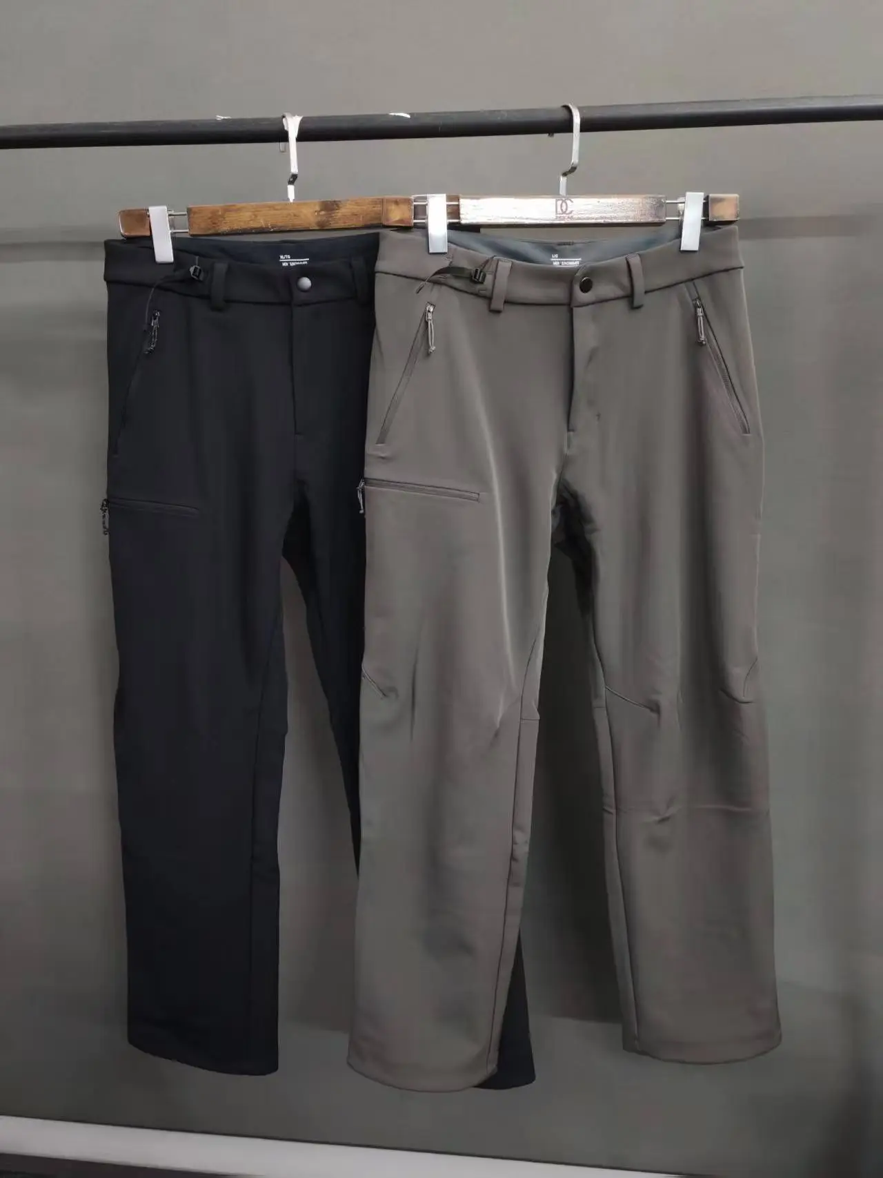 

Водонепроницаемые ветрозащитные брюки на флисовой подкладке, повседневные, для города и активного отдыха, прямого кроя, на молнии, со средней посадкой, молодежные, весенние, однотонные