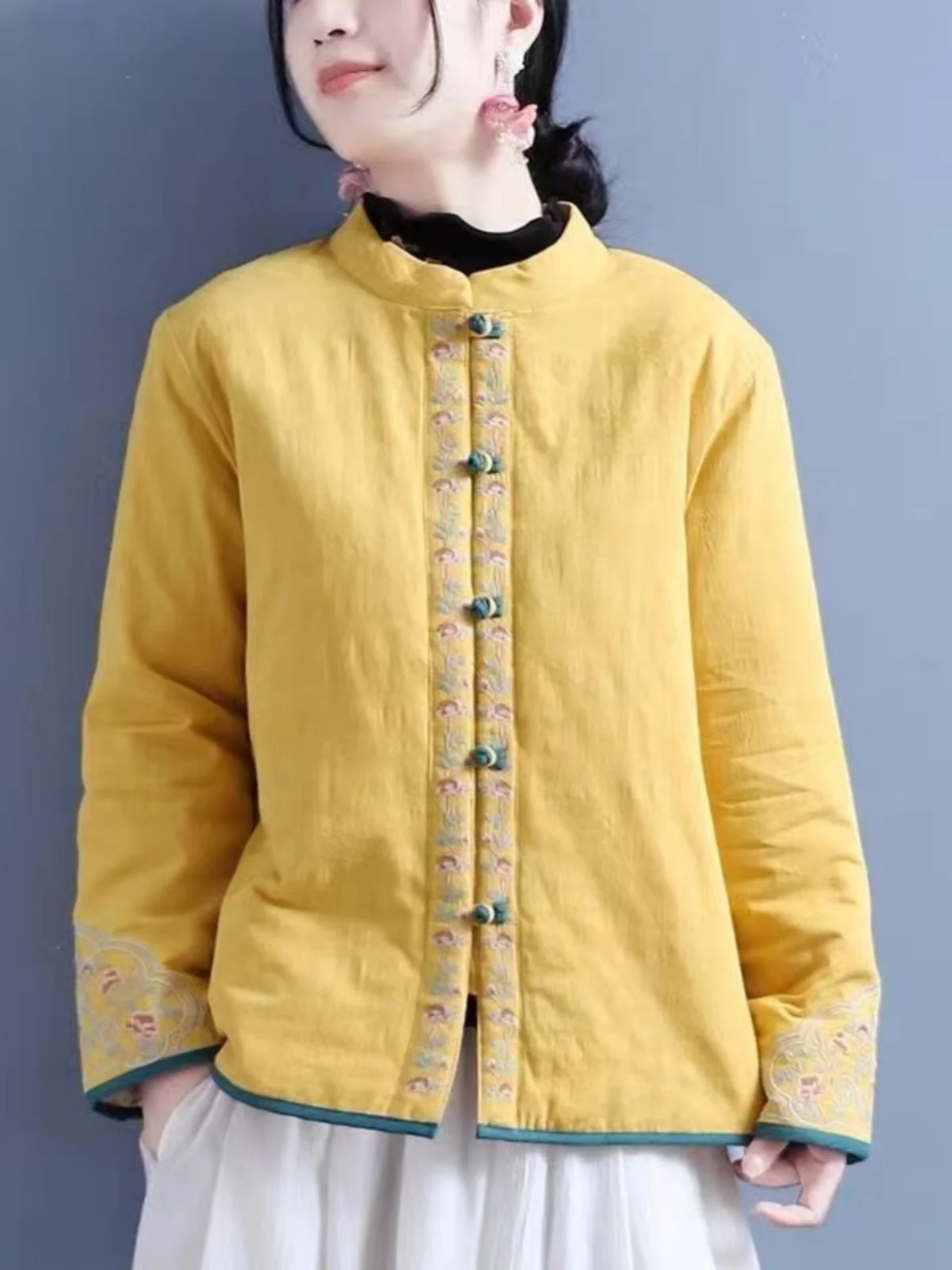

Retro Embroidered Cotton Jaet Loose Fit Stand Collar Button up Chinese Sle Tea Costume Warm Outerwear Women's Faion
