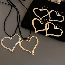 Metal Irregular Heart Jewelry Sets for Women Exaggerated Necklace Earrings Two-piece Set of Light Luxury High-grade Accessories