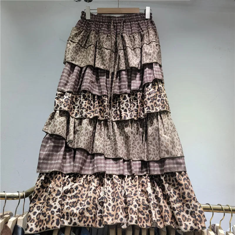 WTHT Vintage Fashion Women's Spliced Leopard Multi-layer Cake Long Skirts 2025 Winter Elastic Waist A-line Skirt Female 1LS2815