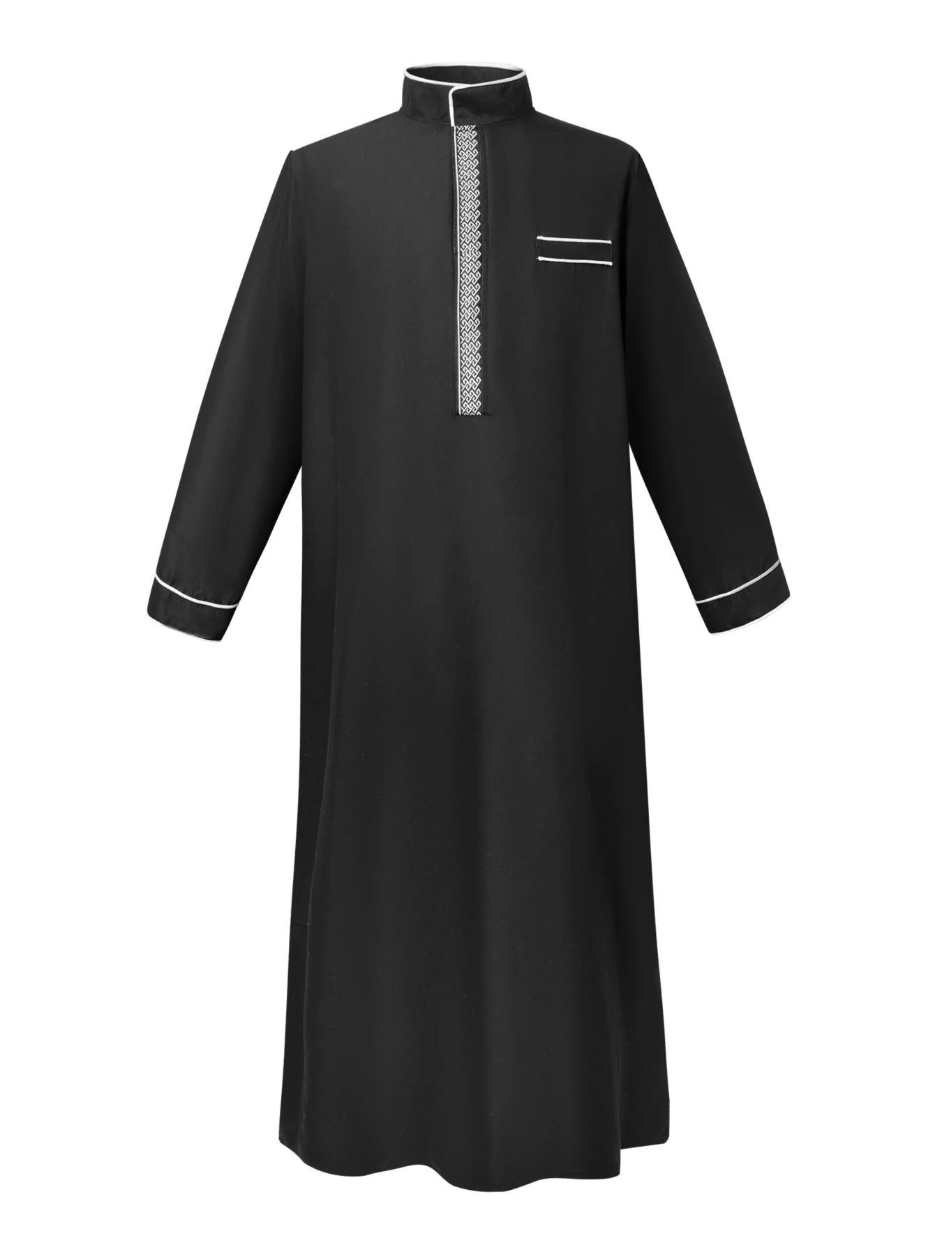 Un abito arabo nero in pizzo stampato bianco, un abito musulmano del Ramadan