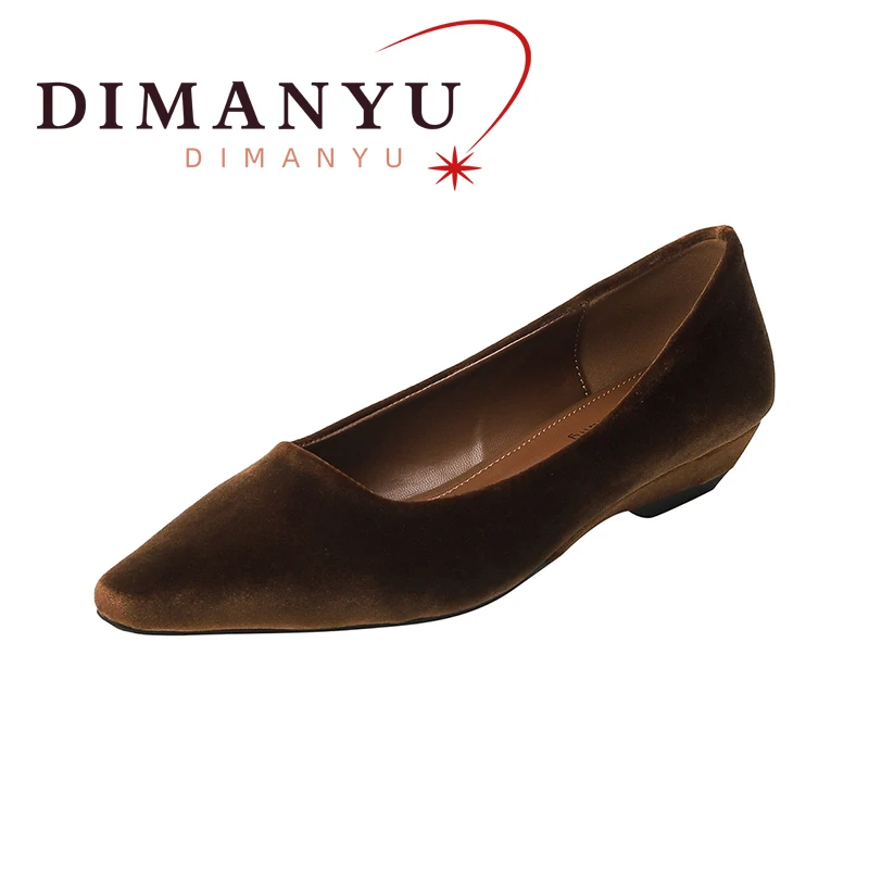 

DIMANYU Wedge Shoes Women 2024 New Retro Slip-On Work Spring Shoes Women Commuter Shoes Women's Large Size Beanie Shoes Women