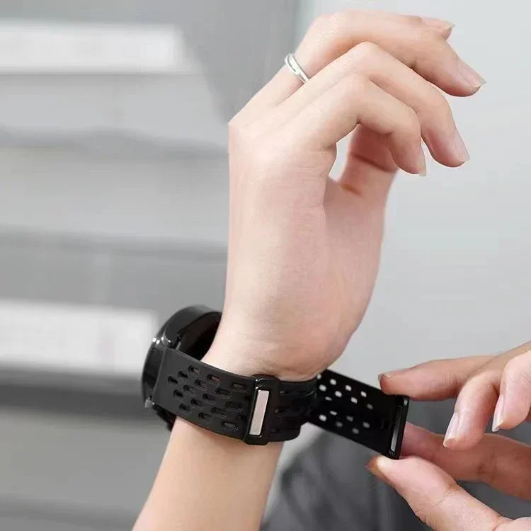 20/22mm Magnetic Silicone Strap For Samsung Galaxy Watch 7 FE 4 5 pro 40 44 6 Classic 42/46mm bracelet for Huawei GT2/3 pro band