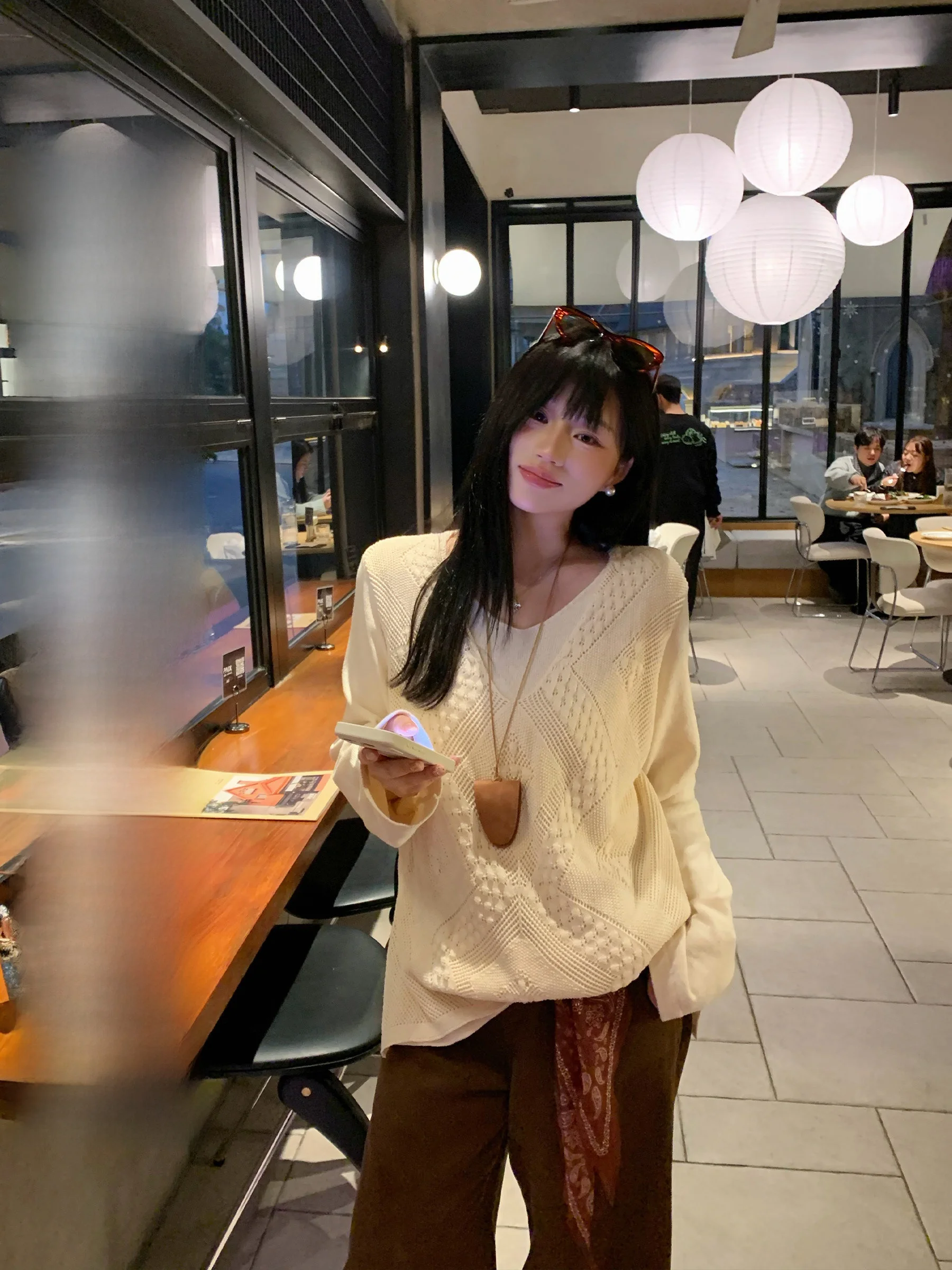 

Spring Knitted Hollow out Thin Long Sve V-Ne Loose Women's Sweater Soft French Sle Casual Top Warm Breathable T-irt