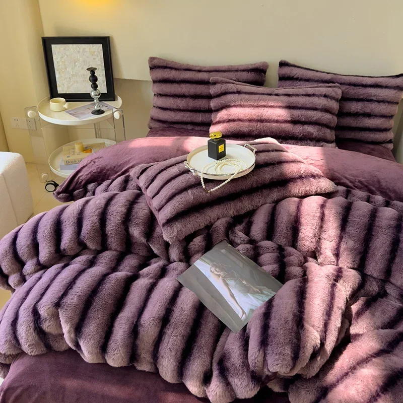 Rabbit velvet milk velvet thickened rabbit fur warm four-piece set, 1.5m 1.8m bed sheet four-piece set