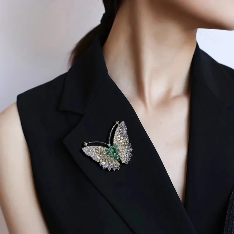 Butterfly Brooch for Women Fashion Crystal Rhinestone Pin Badge Versatile Design Suit Coat  Accessory Mother‘s Day Present
