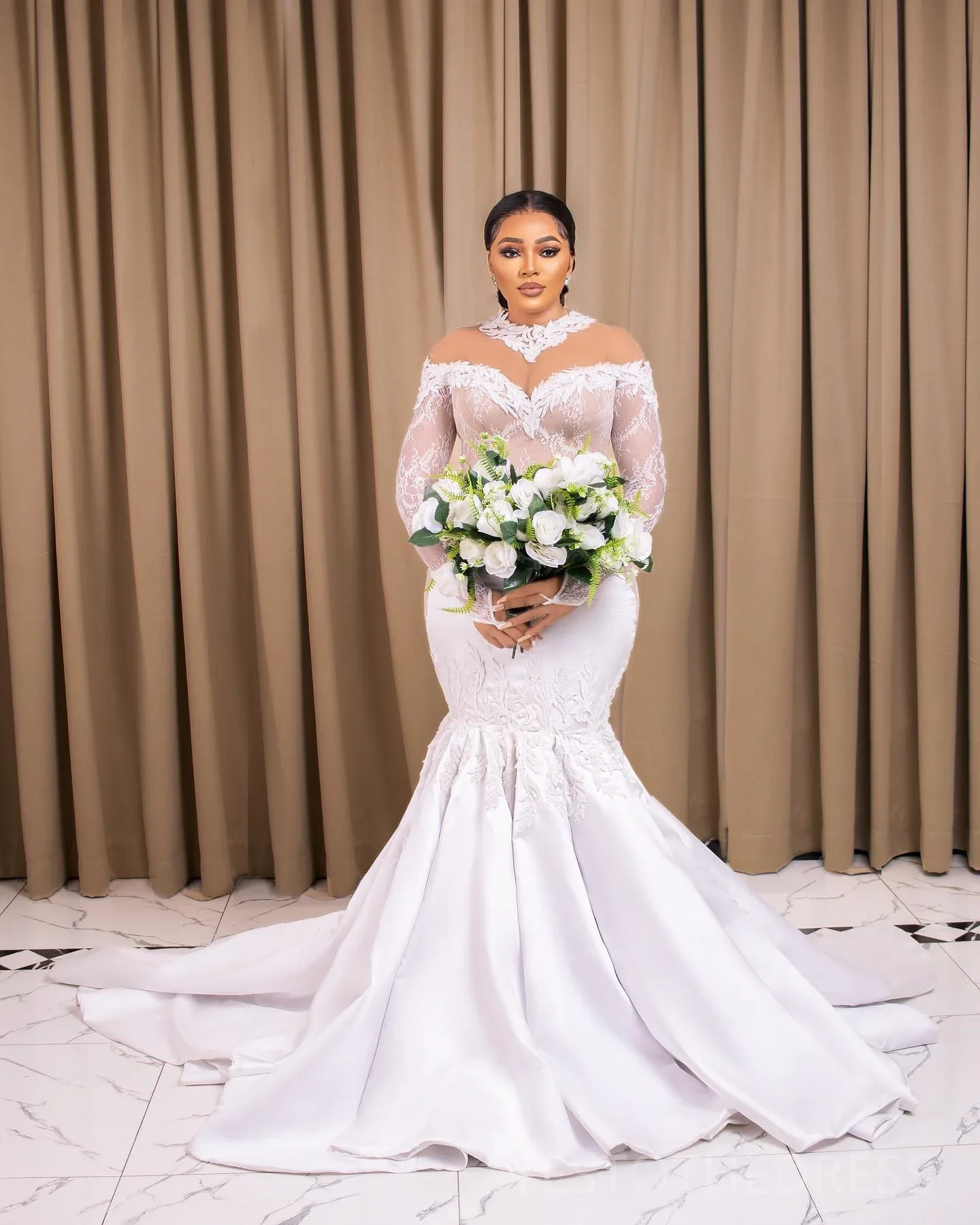 Personalizado alta pescoço rendas apliques vestido de casamento vestidos de novia ilusão mangas compridas simples plus size vestido de noiva