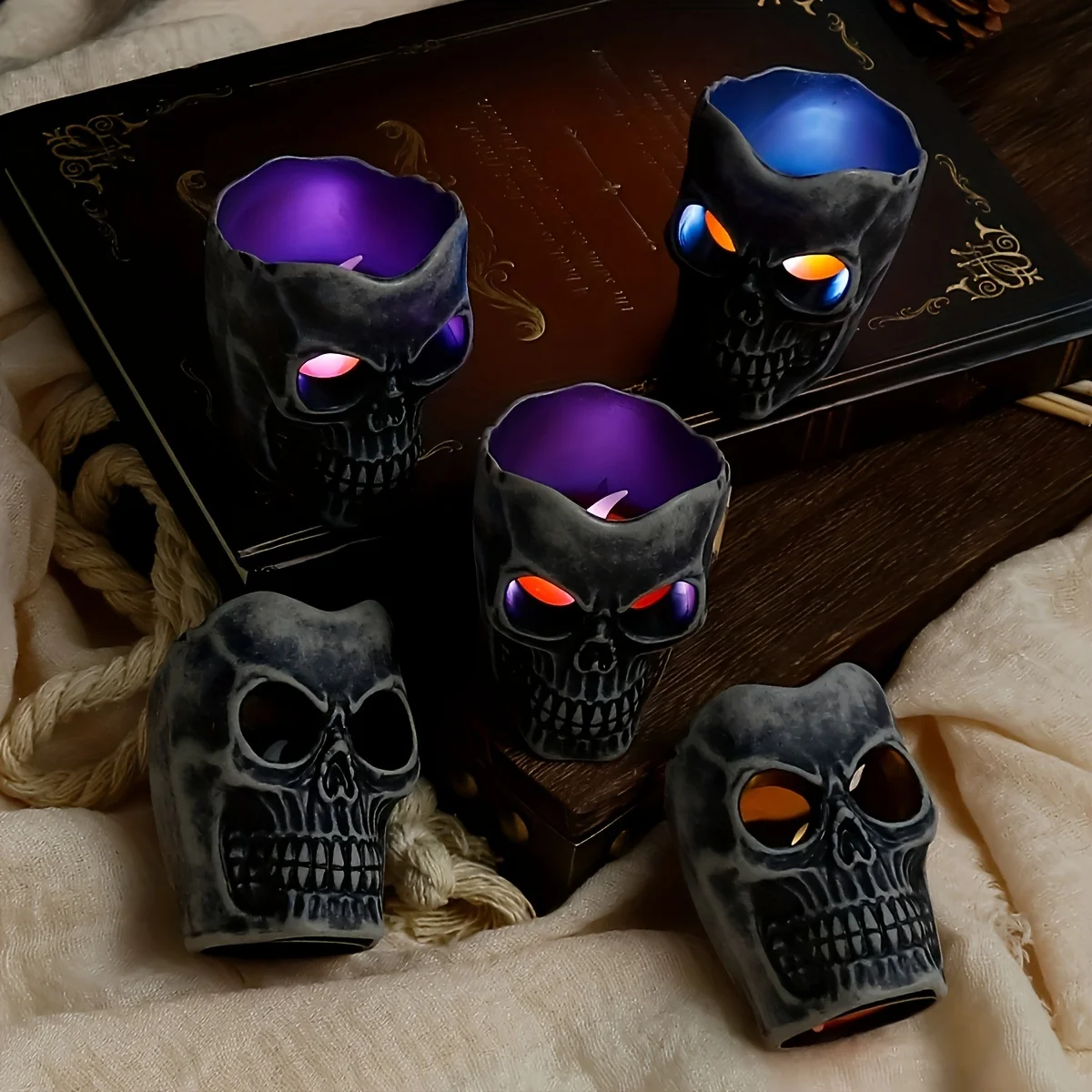 โคมไฟหัวกระโหลก LED เปลี่ยนตอนกลางคืนสำหรับแผ่นเรืองแสงและกลางคืนโคมไฟสำหรับตกแต่งโต๊ะโคมไฟตั้งโต๊ะของขวัญฮาโลวีนวันเกิดสำหรับเด็กผู้ชาย
