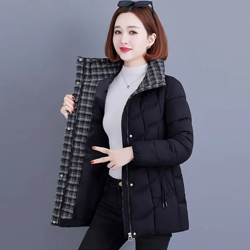 Parki zimowe damskie na rok 2025, ocieplane kurtki bawełniane, stójka, grube, ciepłe, pikowane płaszcze, codzienne, wyszczuplające okrycia wierzchnie dla mamy.